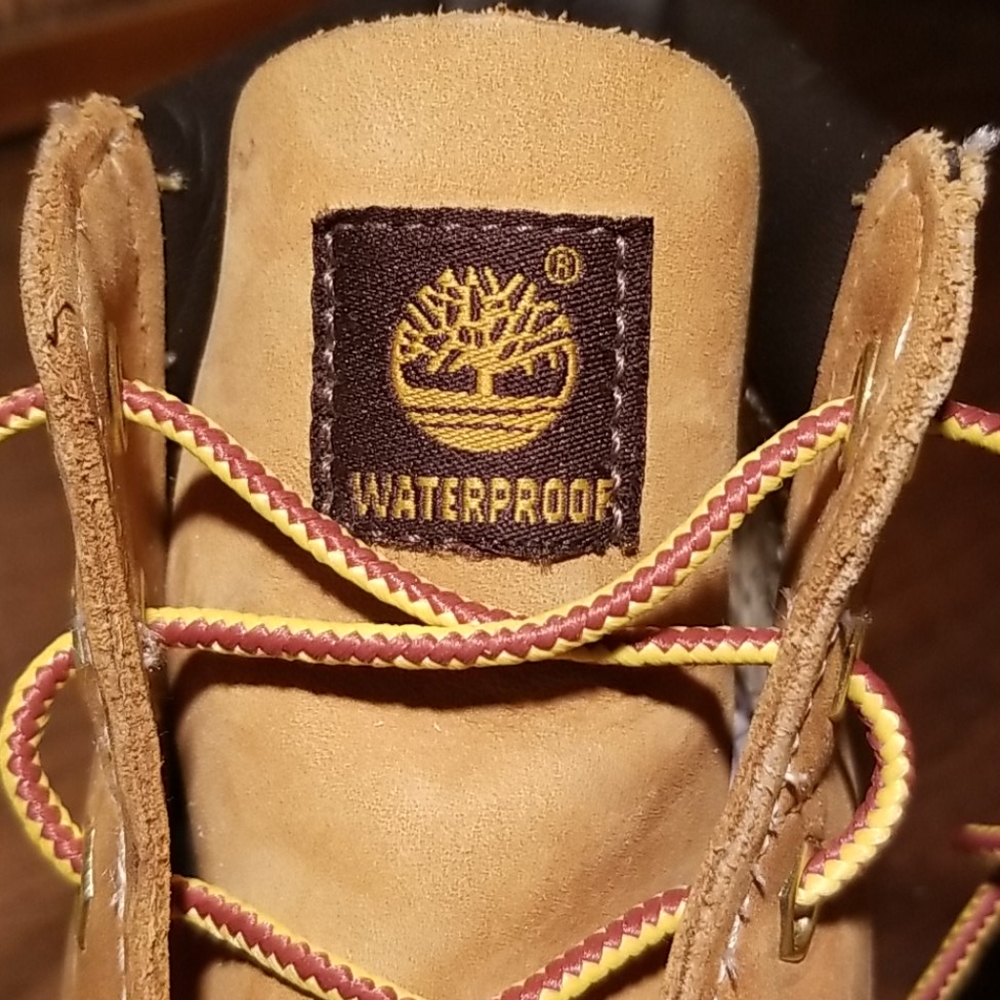 Kids Size 12 Timberland Boots w/ Dry Cleaning Kit - Picture 6 of 9